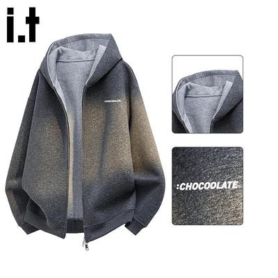 Sıcak tutan kıyafetler – Kapşonlu Kazaklar ve Svetşörtler