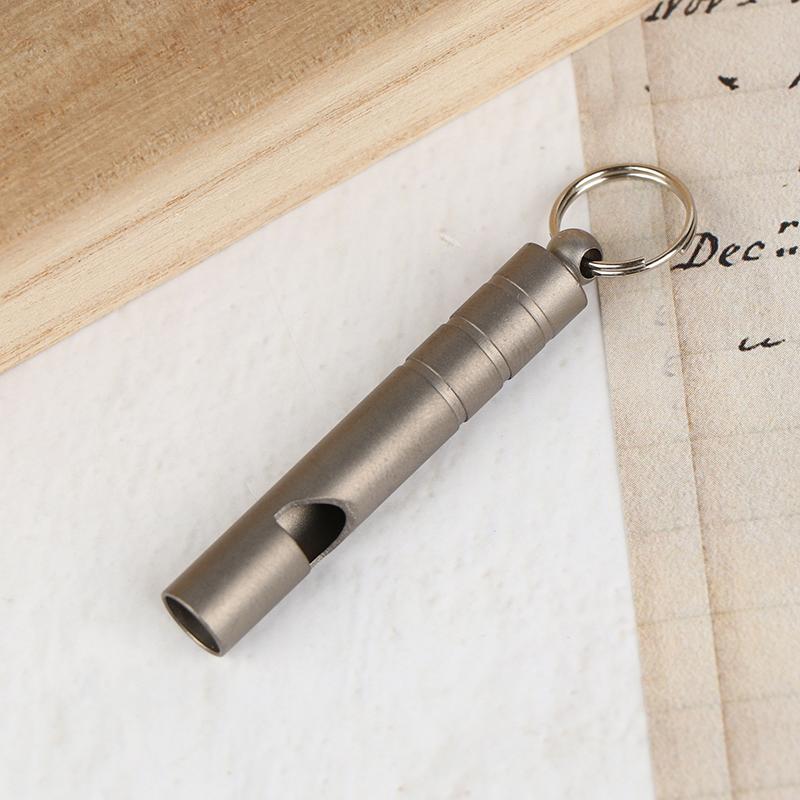 1Pcs Pure Titanium Single-Barrel Whistle With Cord Outdoor Portable Emergency Survival Camping Hiking Exploring Camping Whistle