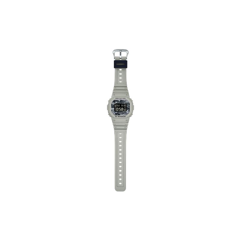 Casio G-SQUAD series camouflage style dial, retro classic small square movement, dual display, waterproof, quartz movement, resin strap, DW-5600CA-8PR