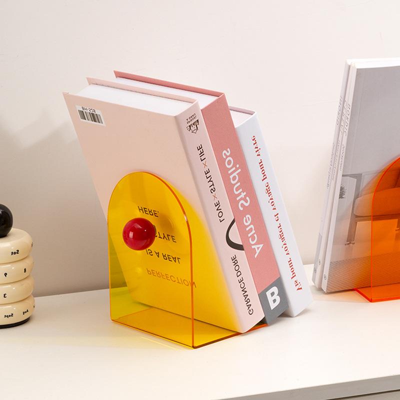 Qiuqiu L-shaped Bookend Stands On The Desks of Students In The Office Study