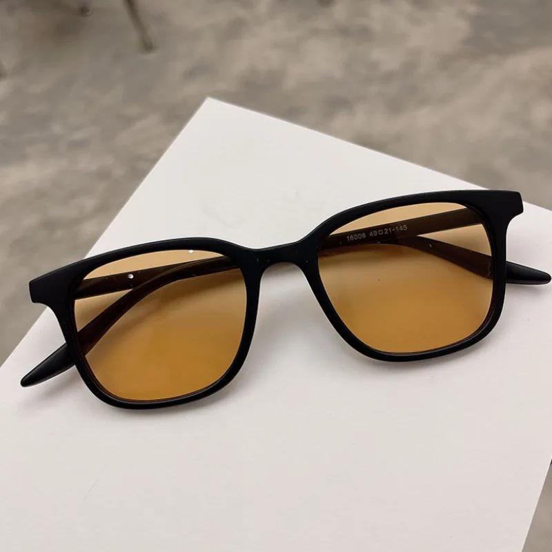Women's New Fashion Gradient Sunglasses Simple Square Frame Outdoor Sun Shades Unisex Summer Beach Eye Protection UV400 Goggle