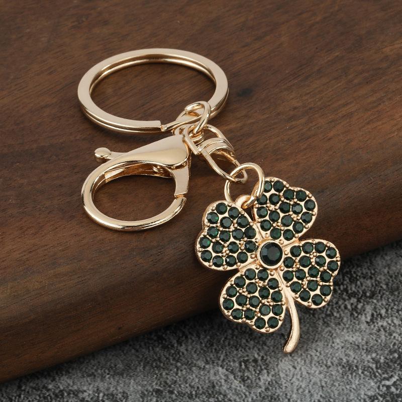 Trendy Exquisite Rhinestone Four-Leaf Clover Keychain Lucky Luxury Metal Keyring For Women Bag Charms Key Holder Pendant