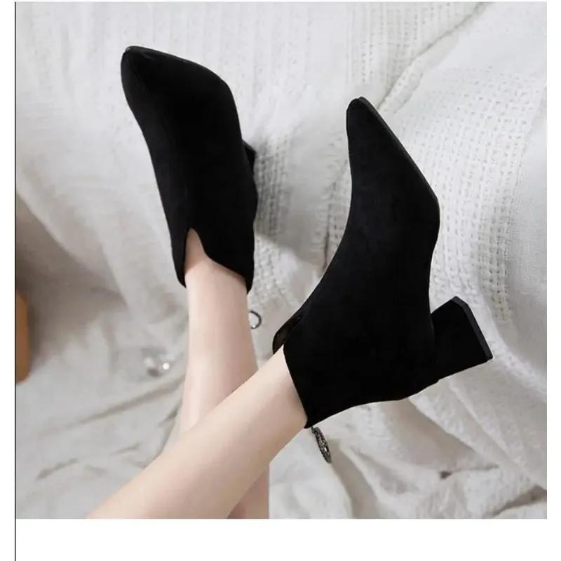 Fashion New Faux Suede Ankle Boots Women Chunky Heeled Plush Shoe Woman Chic Shoes Lady Boot Pointed Thick Heel Short