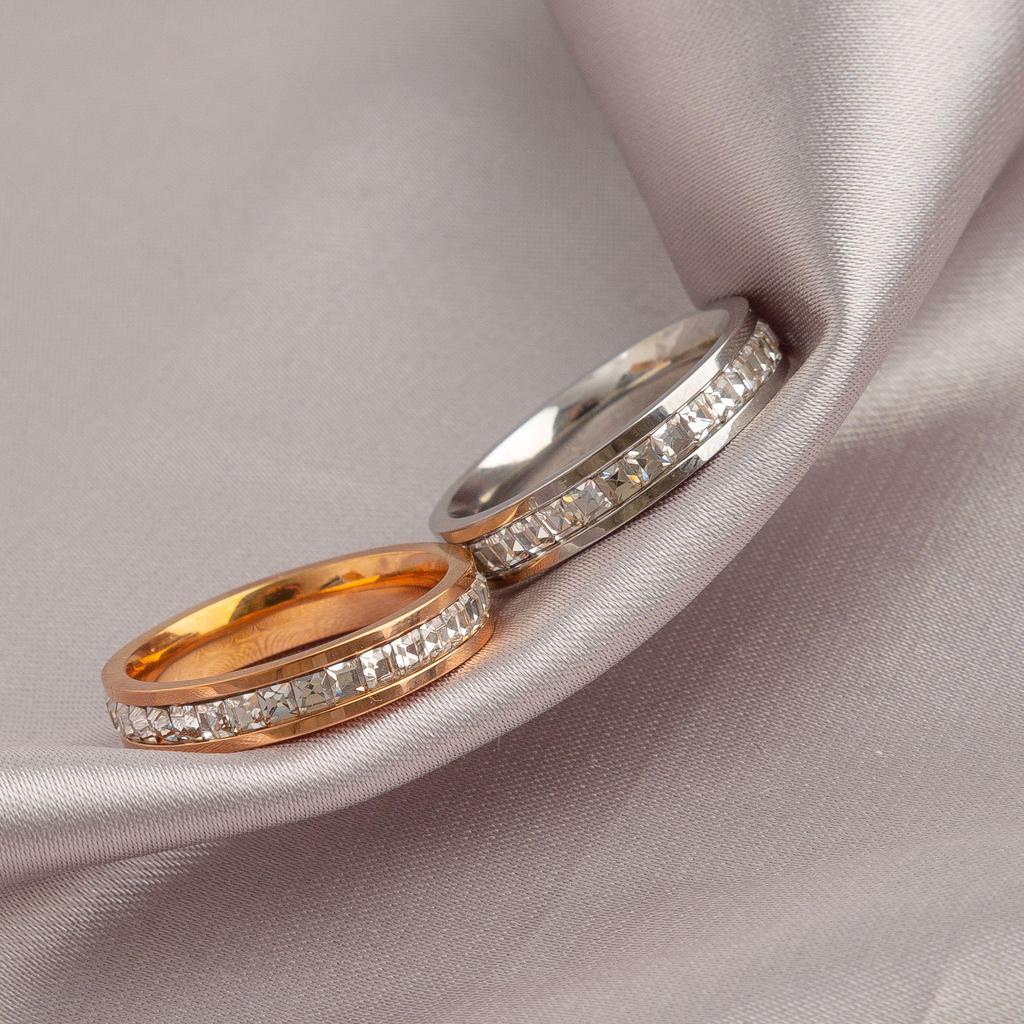 Women's High-End Titanium Steel Full Diamond Fashion Ring – Non-Fading, Versatile, Index Finger, Niche Design, Couple Style