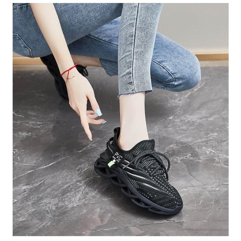Breathable Sports Shoes for Women In Summer New Soft Soled Lightweight Non Slip Thick Soled Running Shoes Slimming and Shock-absorbing Coconut Shoes