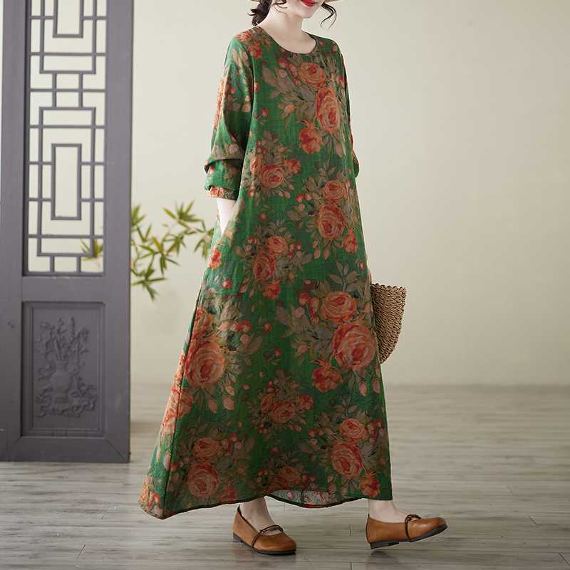 Round-neck Large-sized Long-sleeved Vacation Dress