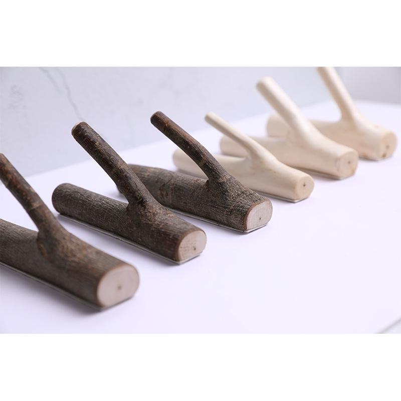 Nordic Retro Solid Wood Tree Branch Wall Hook for Pastoral Decor