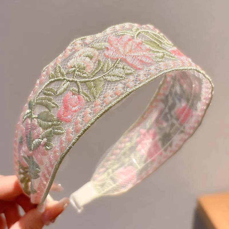 

Elegant Rose Embroidery Lace Headband - Wide Ethnic Design, Versatile High Skull Fit