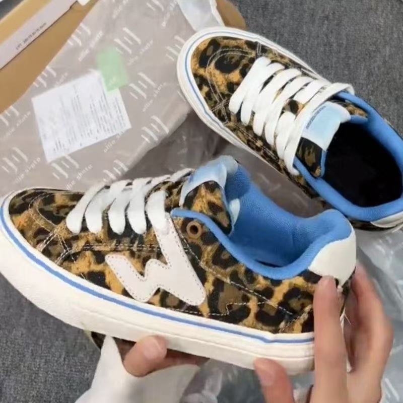 High-value leopard print spring and autumn school style high-end canvas low-top skateboard shoes