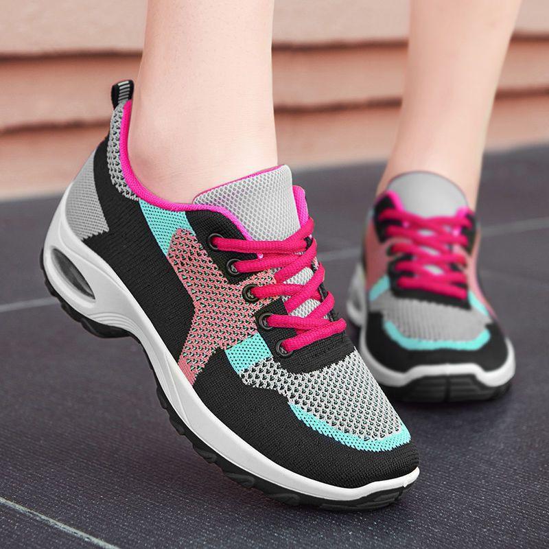 Spring, Summer and Autumn Walking Shoes, Fly-woven Mesh, Not Stuffy Feet, Mother Square Dance Walking Travel Shoes