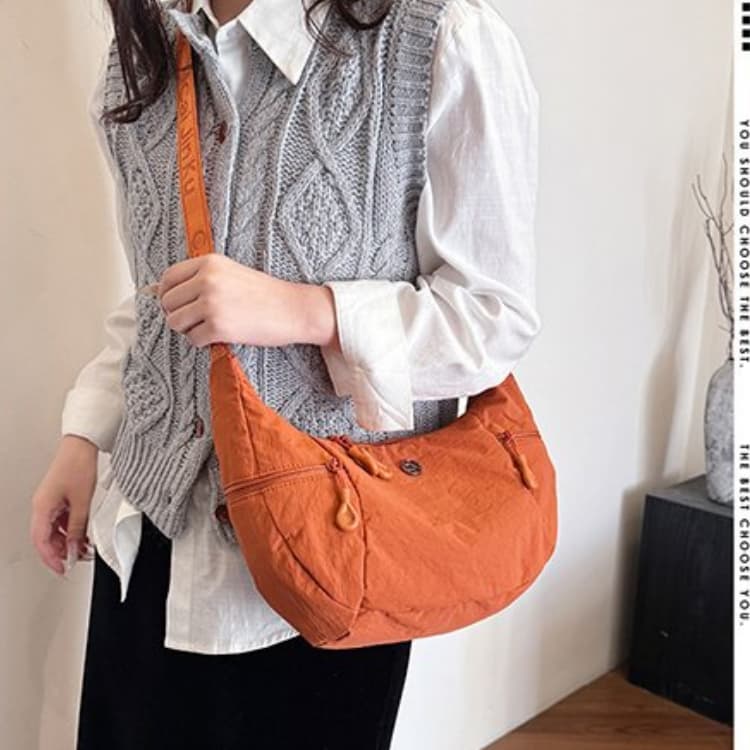 New women's croissant cross shoulder dumpling bag