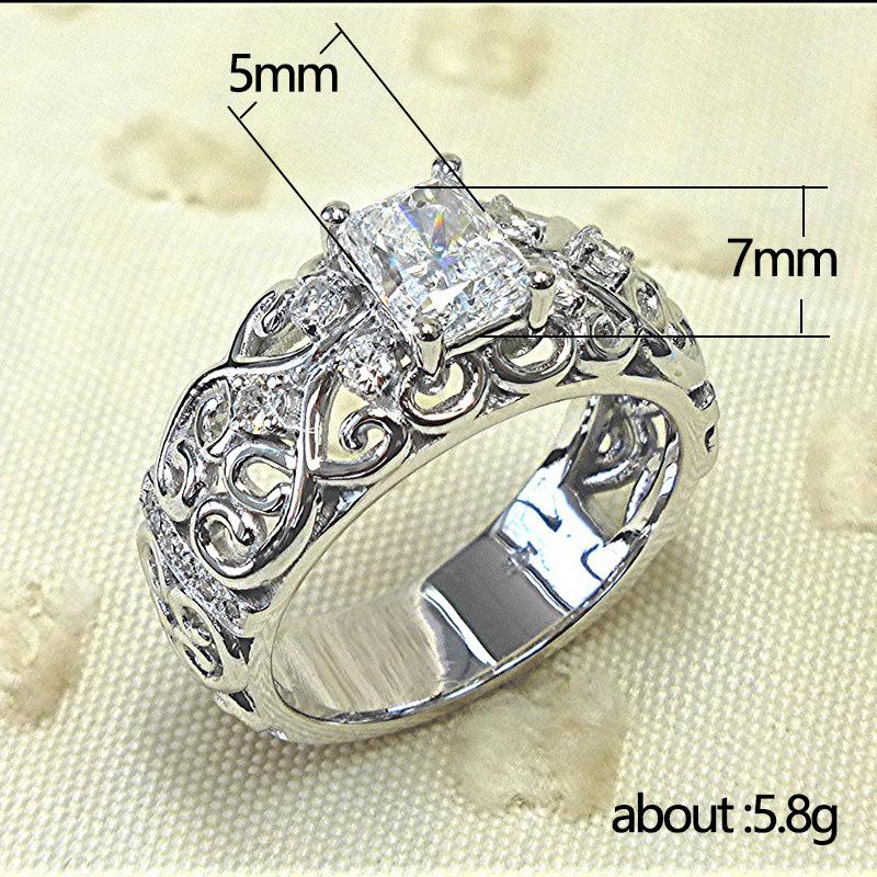 Retro court style jewelry, new pattern hollow flower ring, creative personalized zircon women's ring