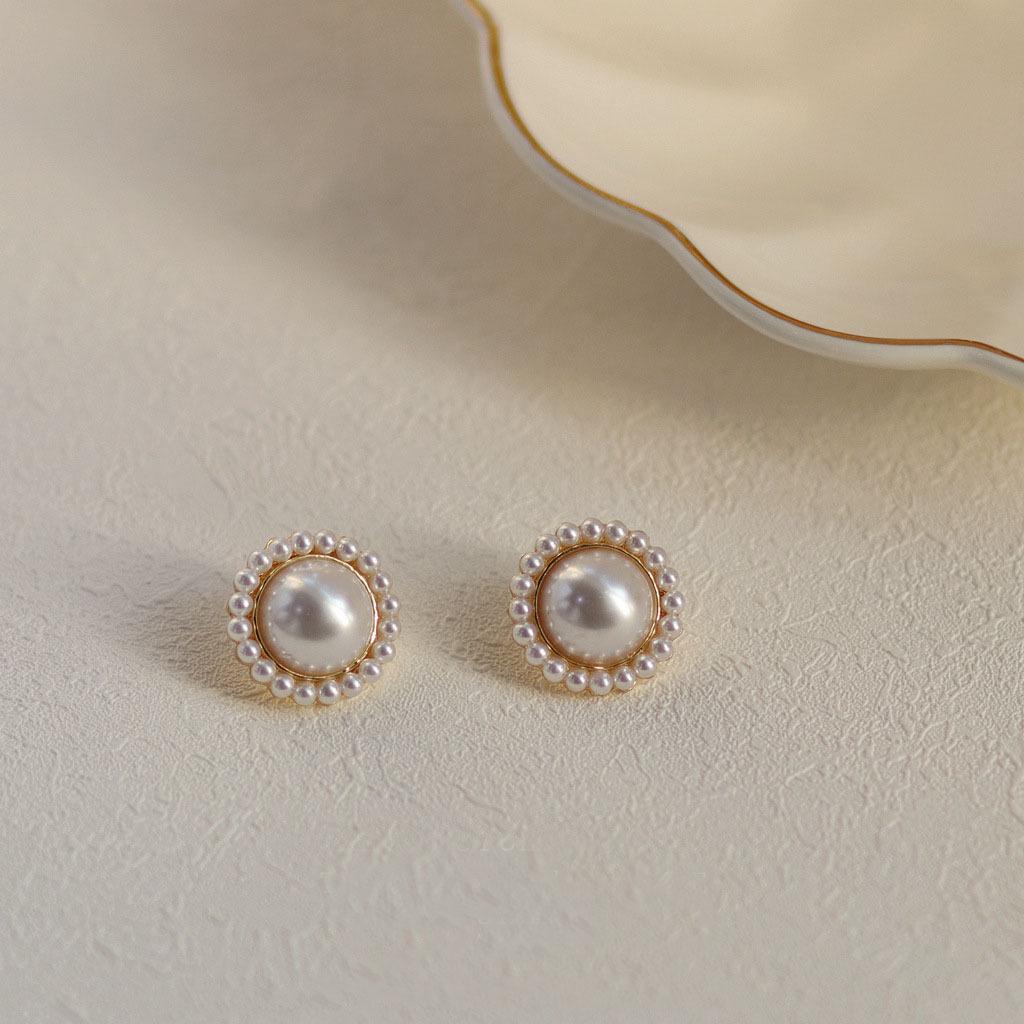 2023 Classic Vintage Hepburn Pearl Stud Earrings