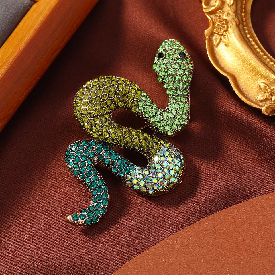 Exaggerated Women Men Full Crystal Heavy Industry Snake Brooch Badges Vintage Classic Lady Rhinestone Clothing Coat Pin Buckles