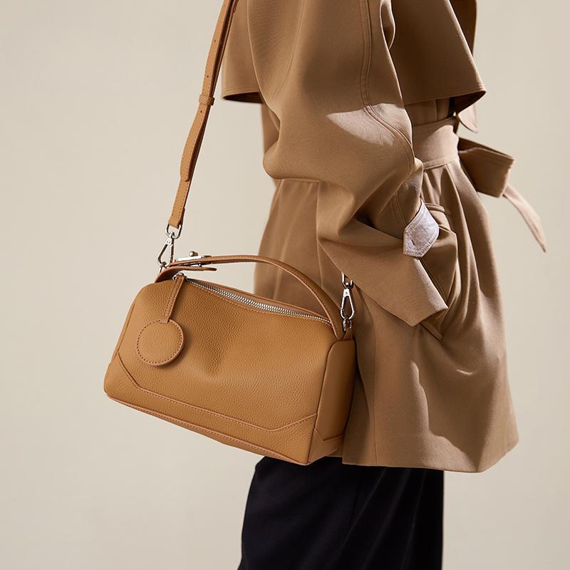 Genuine Leather Pillow Bag Women's Summer Bag Cowhide Crossbody Bag Fashionable Mom Bag Hand-held Small Bag