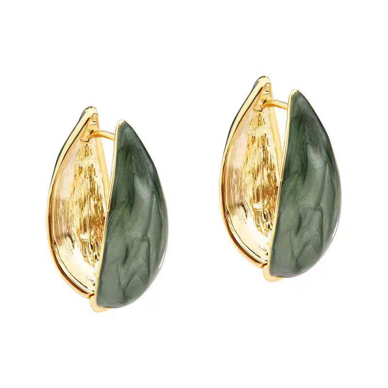 Retro Enamel Teardrop Earrings: Chic, High-End Design with a Unique, Fashionable Appeal for Women