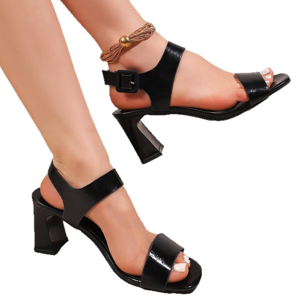 One-word sandals women's 2025 summer new high heels large size fashion round head thick heel British style sandals