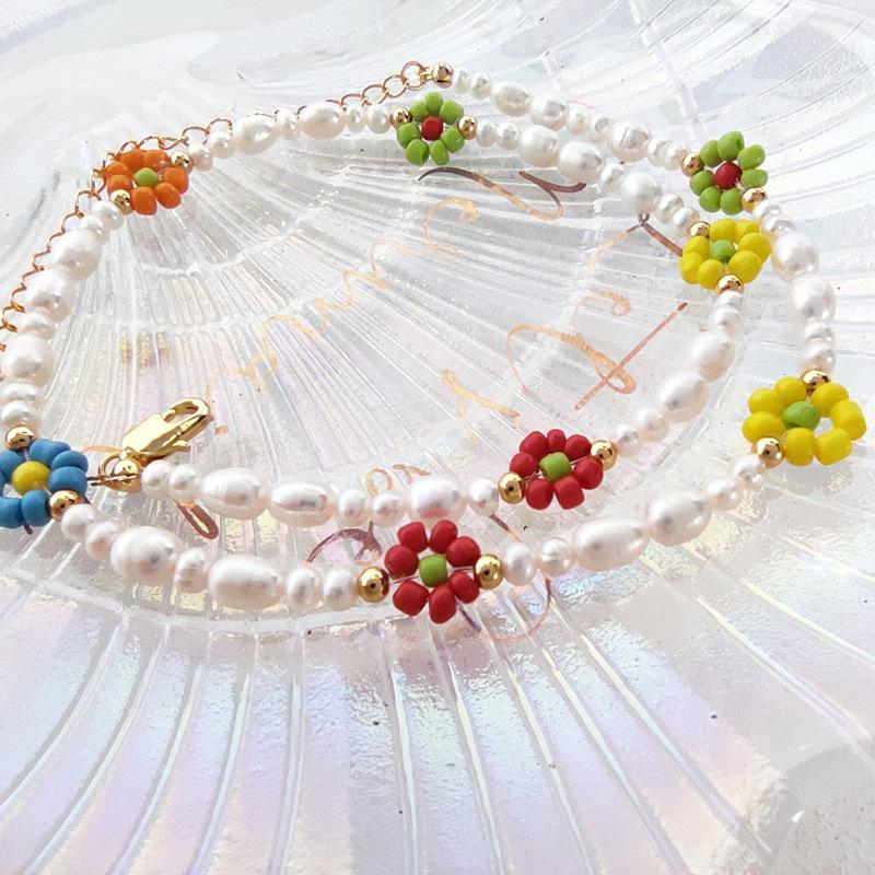 Baroque Pearl Cartoon Clavicle Chain: Simple Freshwater Pearl Choker for Women