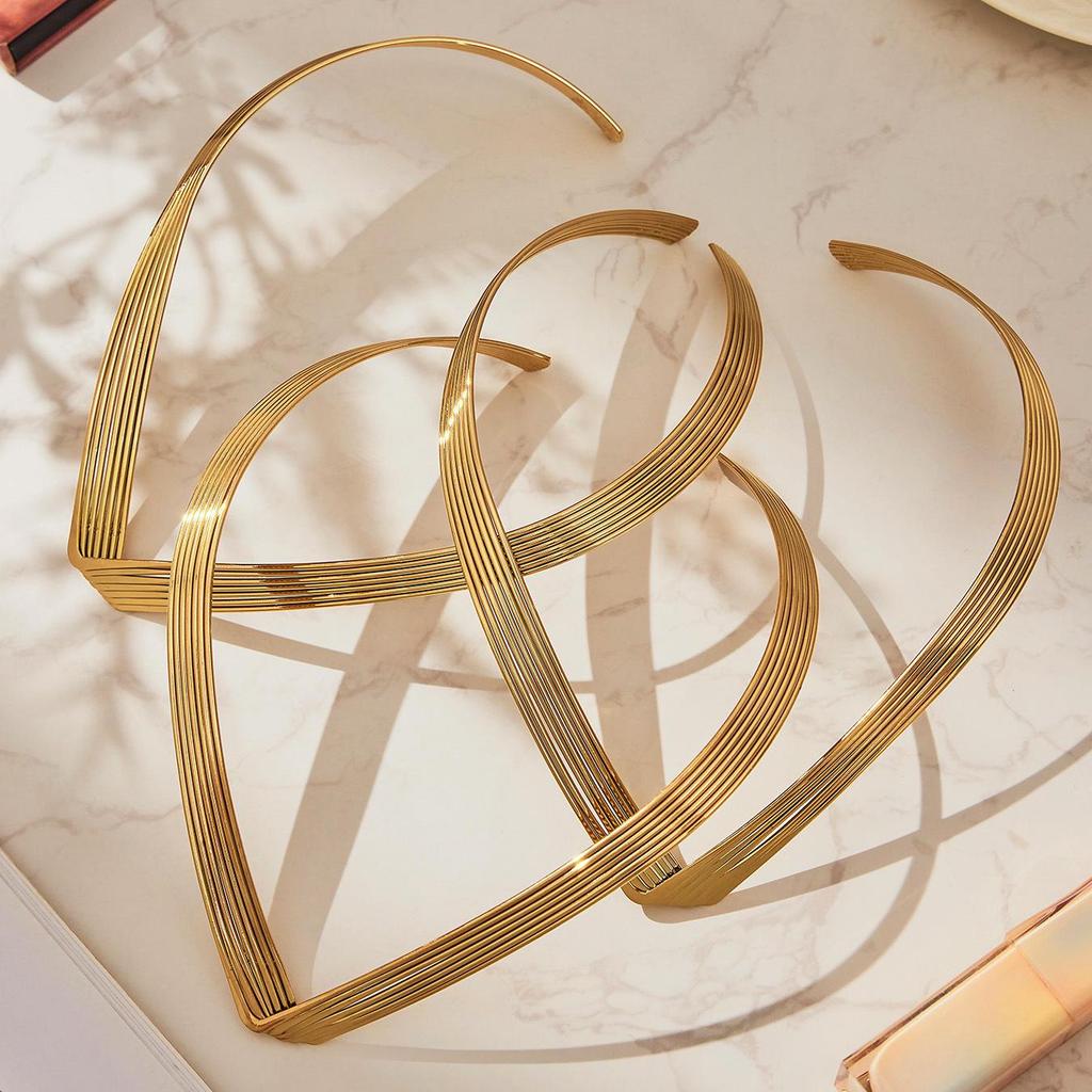 European & American 7-Layer V-Shape Choker Necklace, Punk Style Fashion, 18K Gold-Plated Stainless Steel.