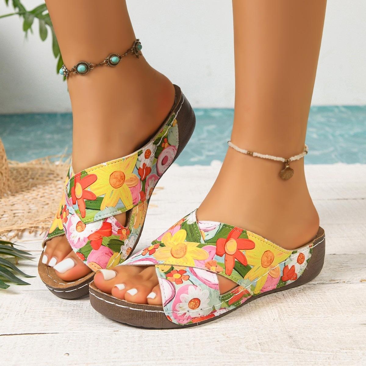 

New Style Women s Shoes - Casual and Versatile Beach Flip-flops 45 жовтий