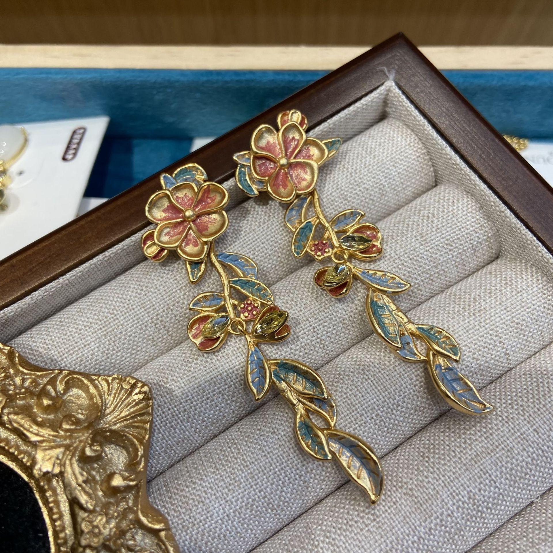 

Prosperous Flowers, Leaves, Tassels, Earrings, New Chinese Enamel Painting, Ancient Craftsmanship, Earrings, Exquisite Real Gold-Plated