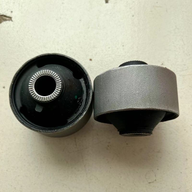 1pcs rear suspension arm bushing rear horn bushing Rear longitudinal arm liner for CHANGAN 2014-2020 CS75 14-20 SUV Au
