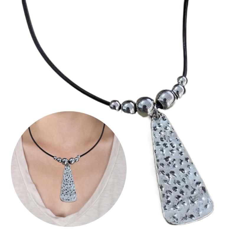 Bohemian Style Necklace Vintage Leaf Moon Pendant Neckchain for Women Girls Beaded Collar Chain PU Cord Party Jewelry