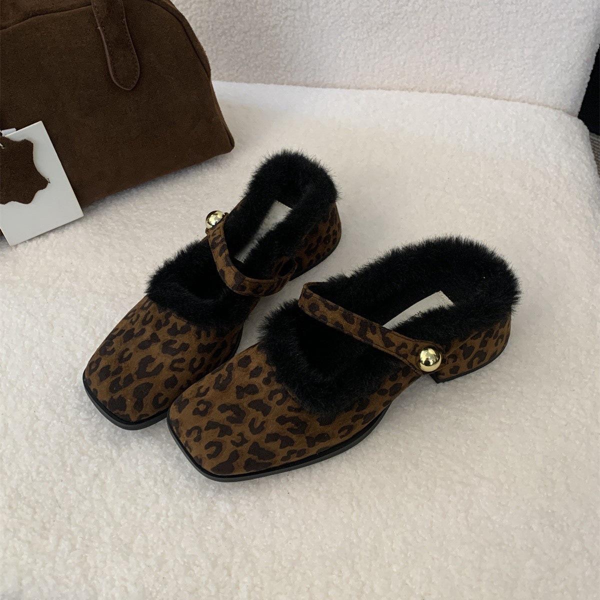 

Туфли Mao Mao женская одежда зимой новые французские вечерние темпераментные модные туфли с квадратным носком и толстым каблуком из бархата Мэри Джейн полудлинные одинарные туфли 40