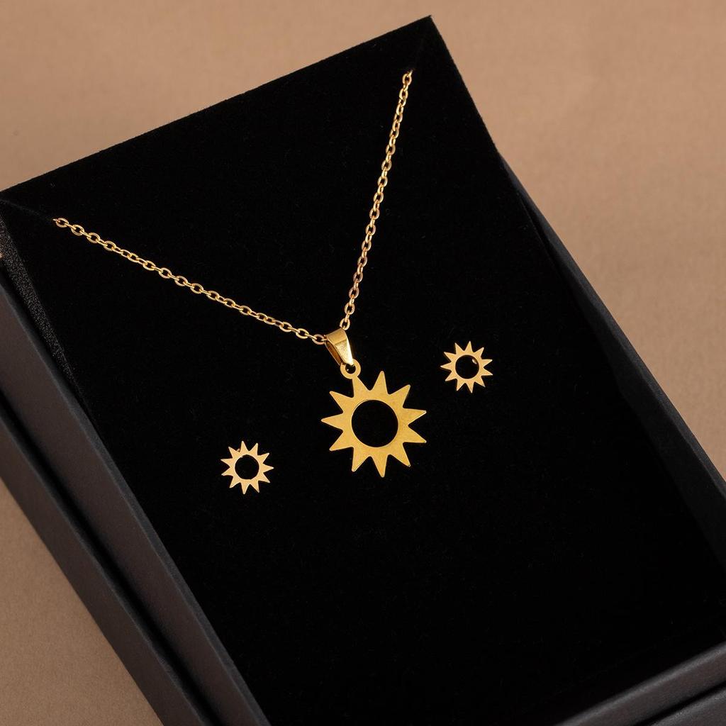Stainless Steel Heart Necklace Set: Geometric Sunflower & Cross Clavicle Chains