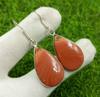 Orecchino da donna con castone a forma di pera placcato in argento sterling 925 con gemma di diaspro rosso naturale