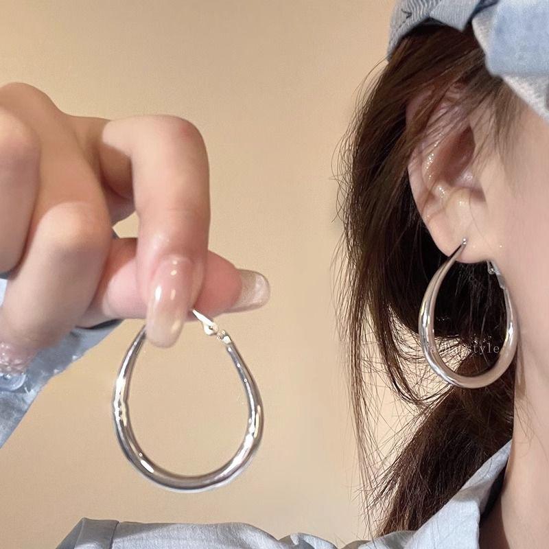 Silver needle simple oval U-shaped earrings, cold wind exaggerated earrings, simple niche ins temperament earrings women