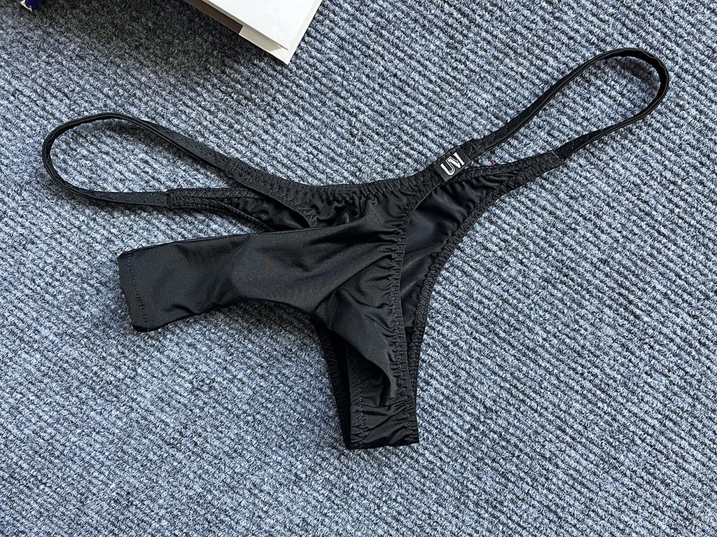 Open Cock Thongs Men Ice Silk Seamless Underwear Erotic Panties Soft Cooling Underpants Penis Sheath G-String Smooth Lingerie