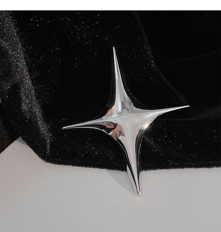 

Минималистичная геометрическая брошь-звезда из металла: Трендовый женский модный аксессуар