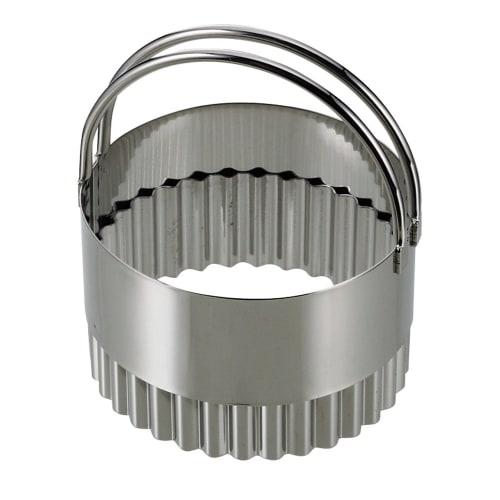 

Pearl Metal EE Sweets Stainless Steel Wave Round Cake Cutter with Handle, 7cm, D-4891