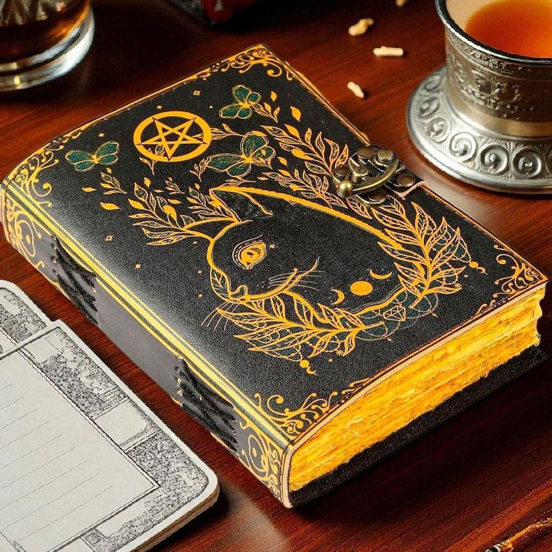 Blank Leather Spell Book: Cat Design Grimoire, Handmade Journal