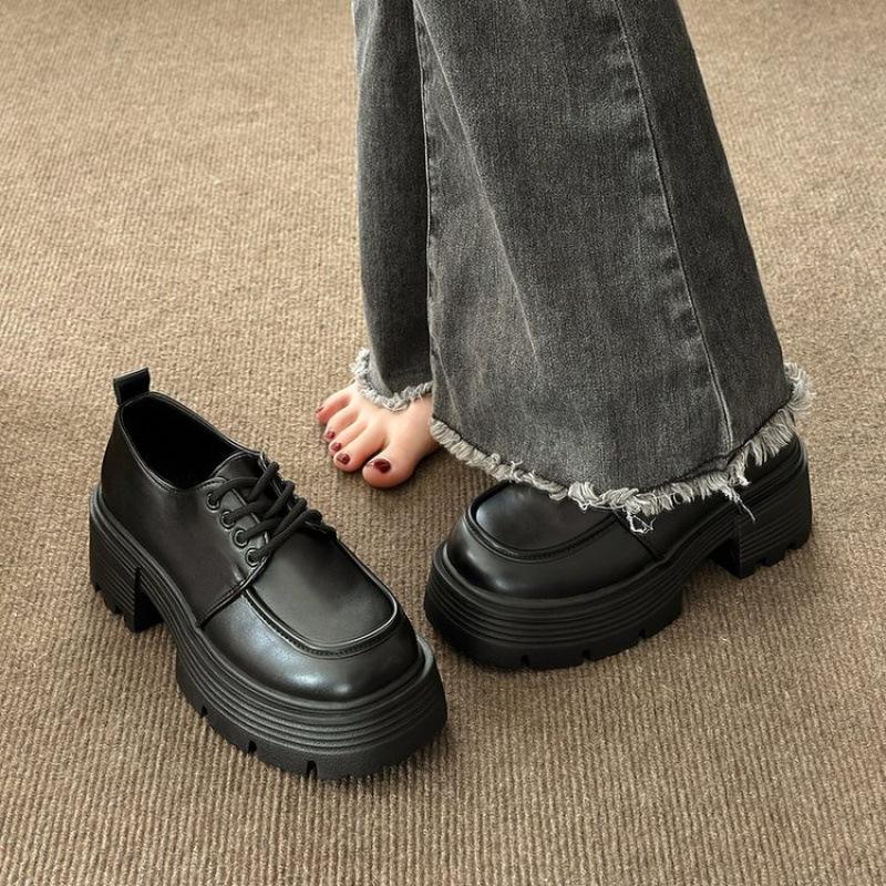 

Японские черные маленькие кожаные туфли женские 2025 новая осень и зима ретро британский стиль на толстой подошве с увеличением роста универсальные на шнуровке jk одинарные туфли 40