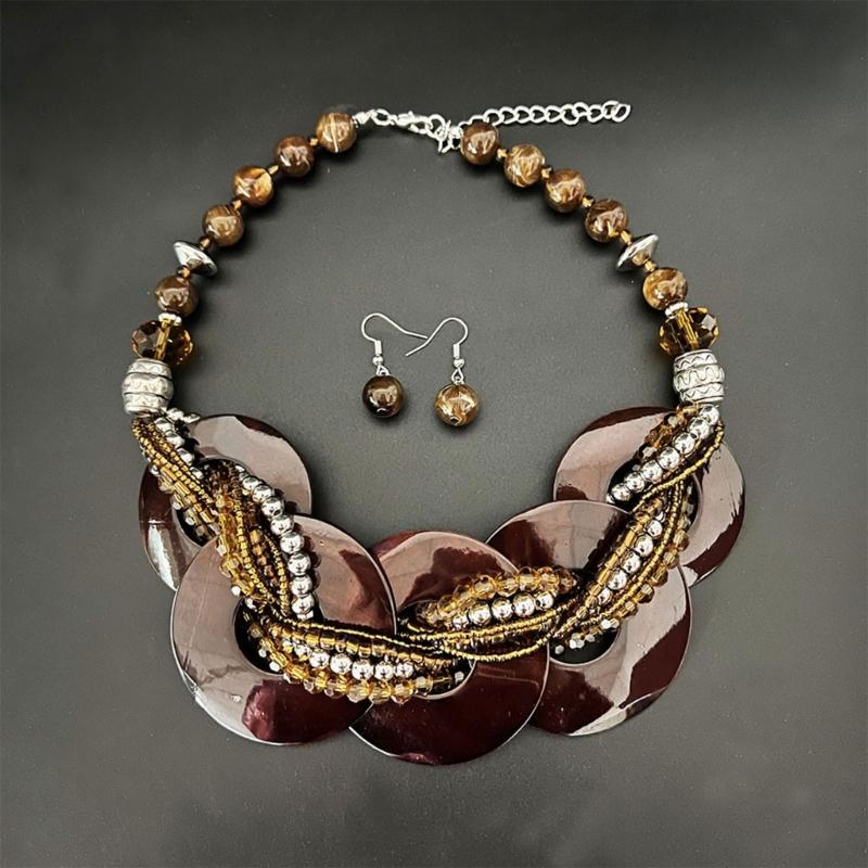 Elegant Shell Jewelry Set With Geometric Design Lightweight Sturdy For Daily Wear And Special Occasions Multiple Color Options