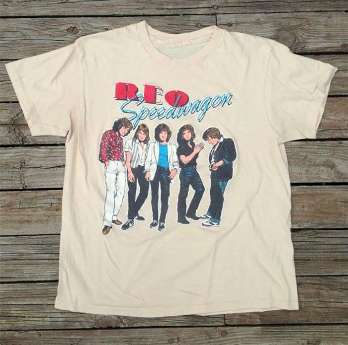 

REO Speedwagon 1981 High Infidelity Tour Sand Cotton All Size Shirt AG2050 Unisex T-Shirt S