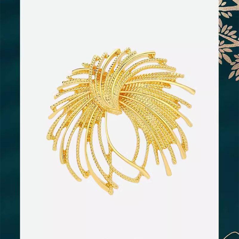 Golden Fireworks Medieval Brooch High-end Women's Exquisite Atmospheric Brooch Niche Design Sense Personality Pin Suit Accessories