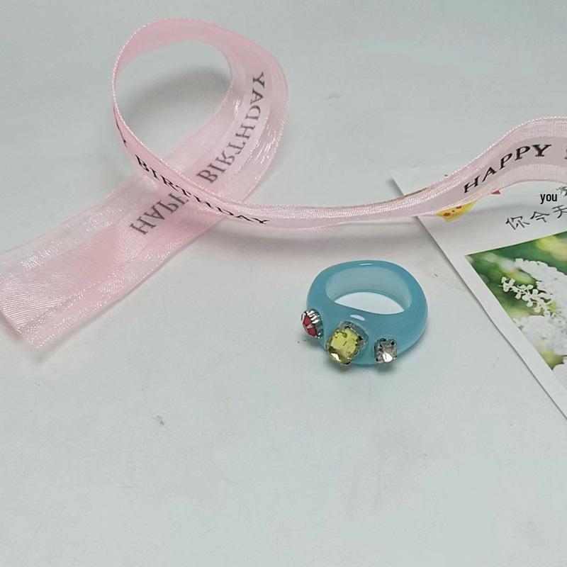 Sada prstenů z pryskyřice a acetátu v mixu barev, kulatý a čtvercový, pro ženy