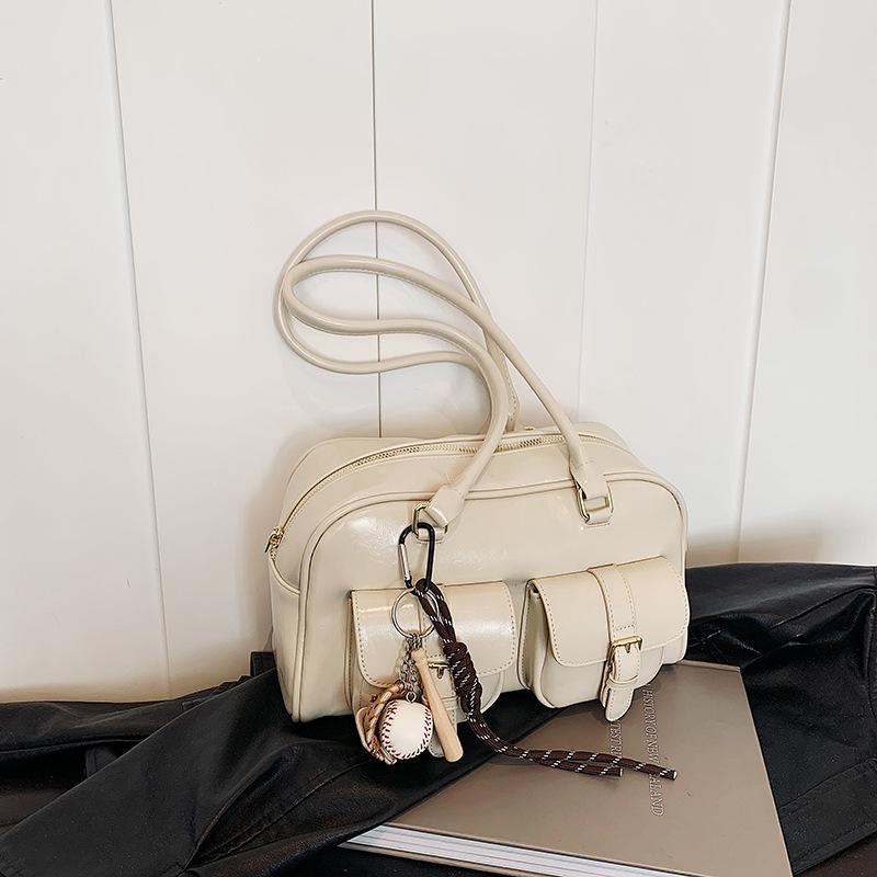 2025 autumn and winter new dark underarm bag women's versatile shoulder bag trendy fashion with pendant handbag