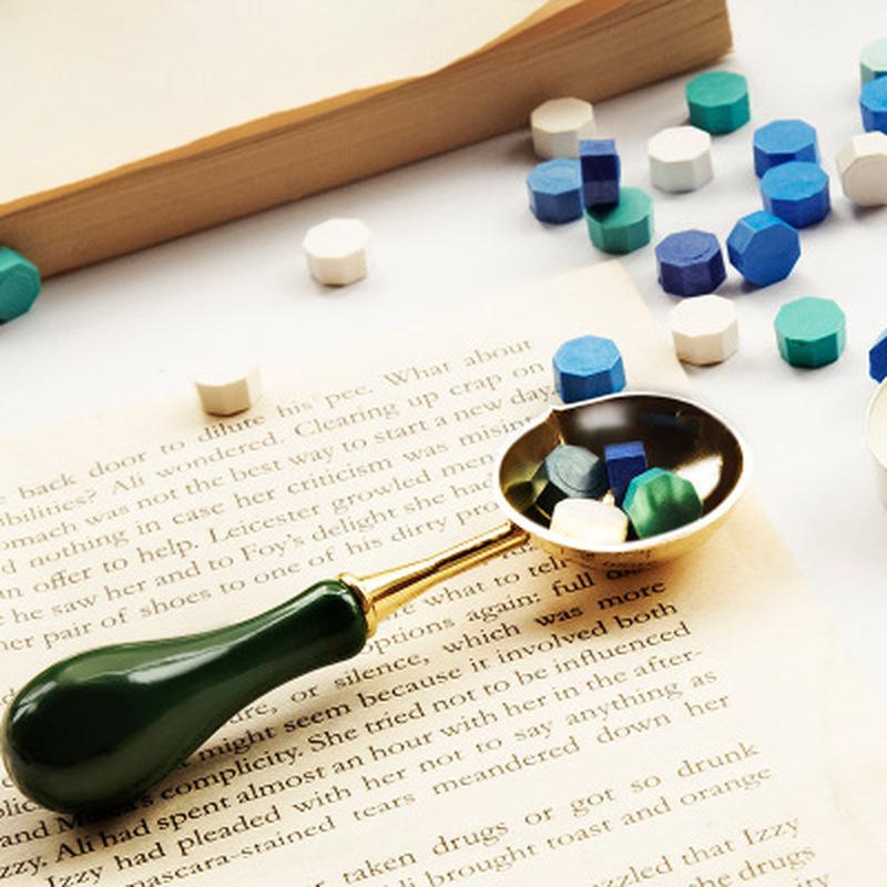 1 Pcs Anti-Hot Sealing Wax Spoon Wood Handle Retro Wax Stamping Spoons Invitation Cards Decorative Stamps Craft