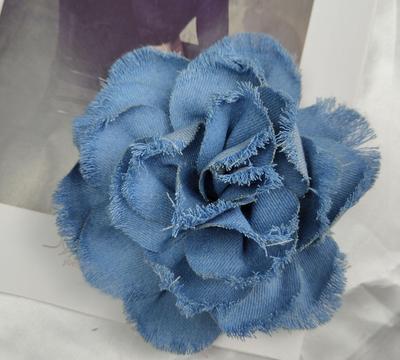 Denim Fabric Flower Brooch Handmade Frayed Edge Floral Pin Accessory for Clothing Bags and Hats Suitable for Casual and Formal Wear