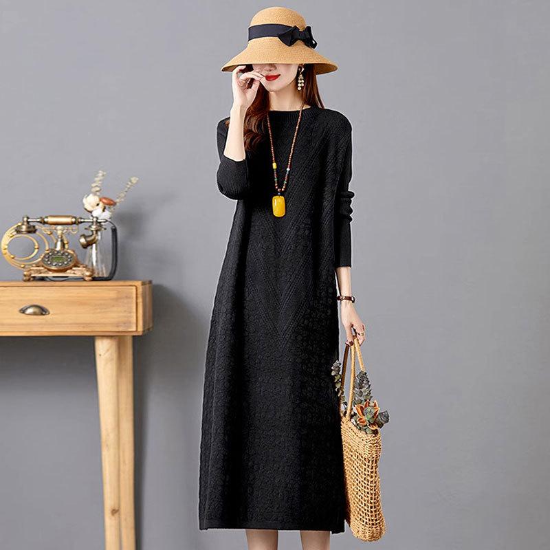 Plus-size Sweater Dress for Women in Autumn and Winter Long Knee-length Knitted Sweater Loose Solid Color Pullover