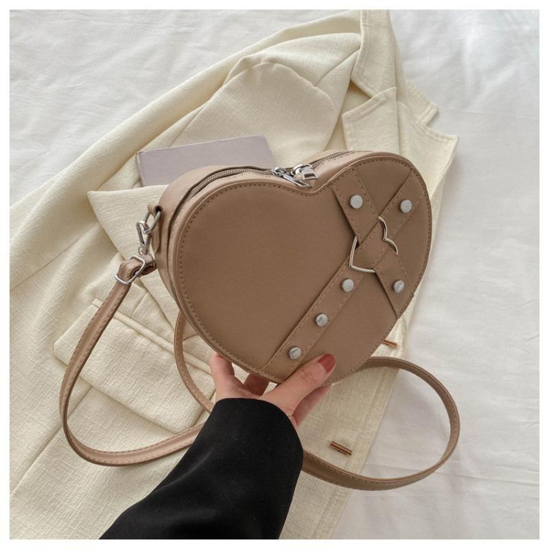 Personalized rivet love popular fashion trend texture new trendy with foreign style crossbody shoulder women's bag