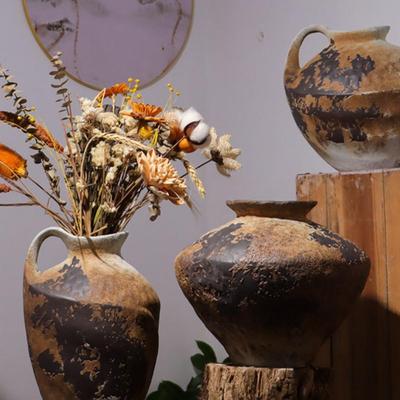 Wabi-Sabi Keramikvase für Indoor-Blumenarrangements und Dekoration