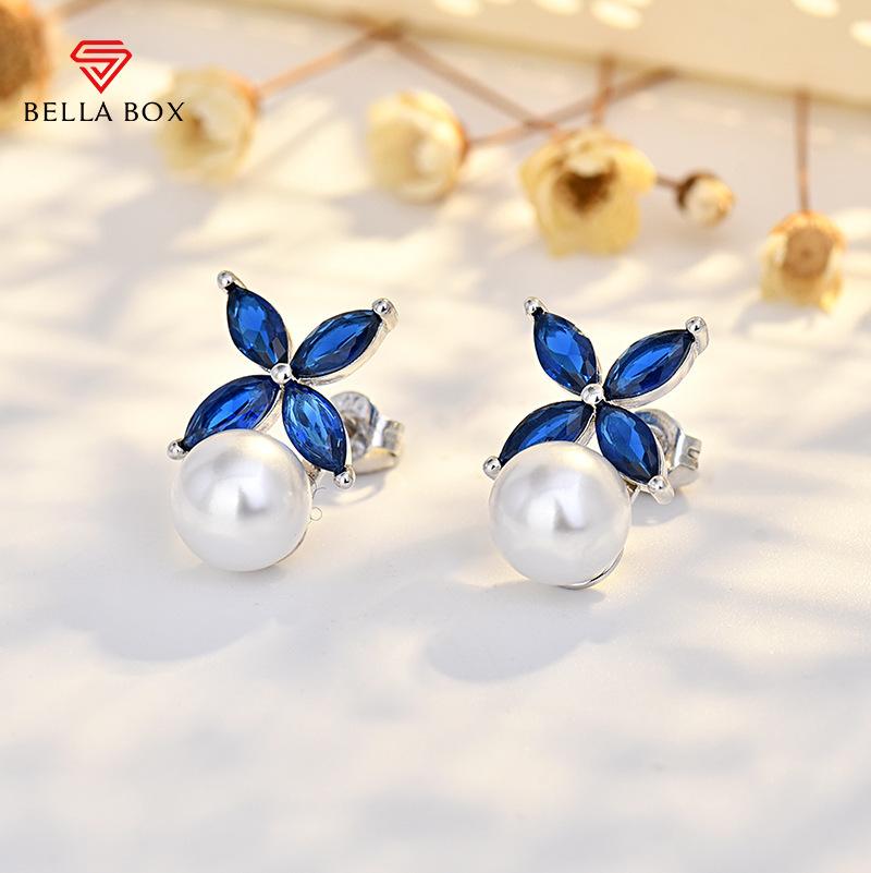 BELLA BOX New French Four-leaf Clover Pearl Silver Stud Earrings With A Niche Design And Micro-inlaid Zircon