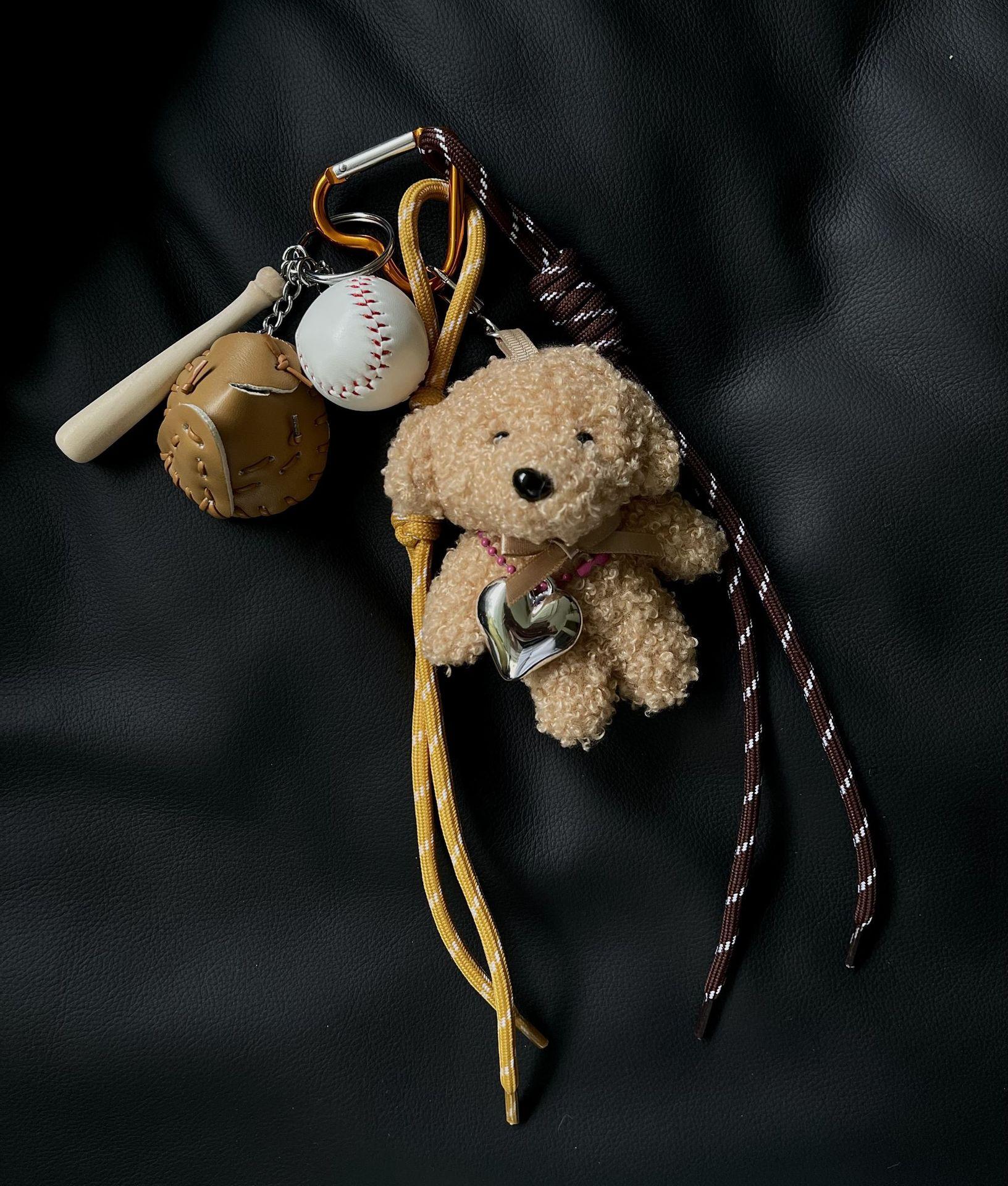 

Designed Key Chain with baseball Plush dog Decor Sporty Style Bag Pendant Casual Cool Trendy Fashion Accessories