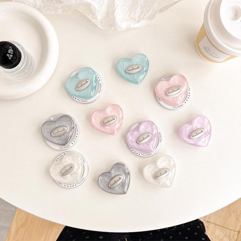 Colorful Heart Magnetic Phone Holder: Luxurious Airbag Design for Easy Viewing