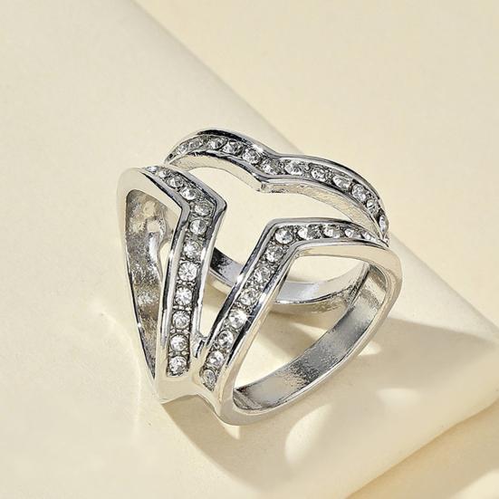 Scarf Button Three-Ring Design Rhinestones Inlaid Scarf Buckle Korean Style Scarves Shawls Scarf Fastener Jewelry Accessory